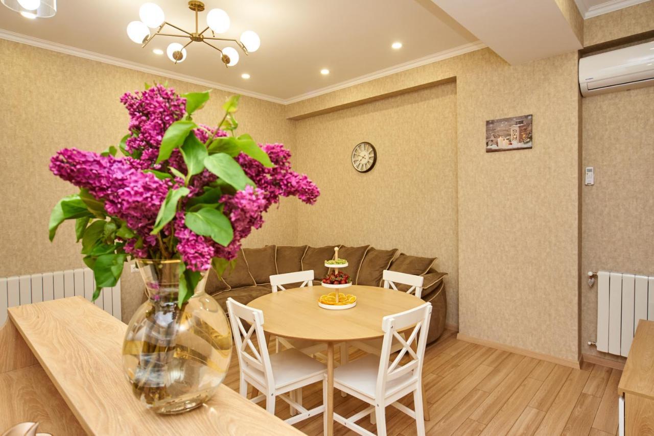 Apartment By The River Тбилиси Екстериор снимка